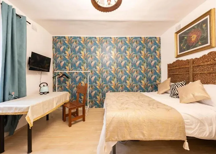 Modern In With Air Conditioning And Parking דירה